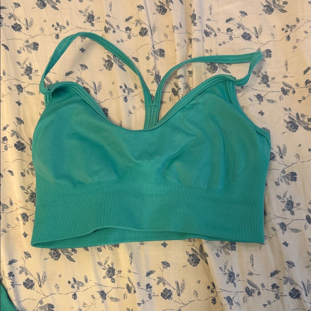 Gymshark Set - Picture 4 of 4